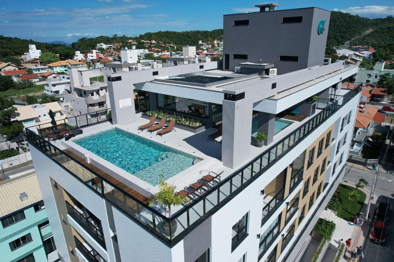Adra 106 - Apartamento No Centro De Bombinhas - Rooftop Com Piscina E Academia - A Poucos Metros Da Praia - Exterior photo